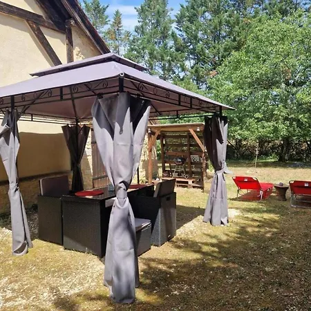 Avec Piscine Et Parking Prive En Perigord Noir - Fr-1-616-484 * Berbiguières