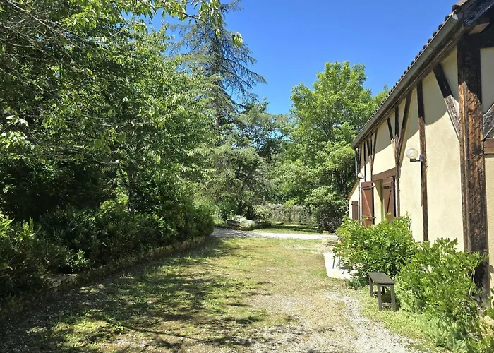 Avec Piscine Et Parking Prive En Perigord Noir - Fr-1-616-484 *